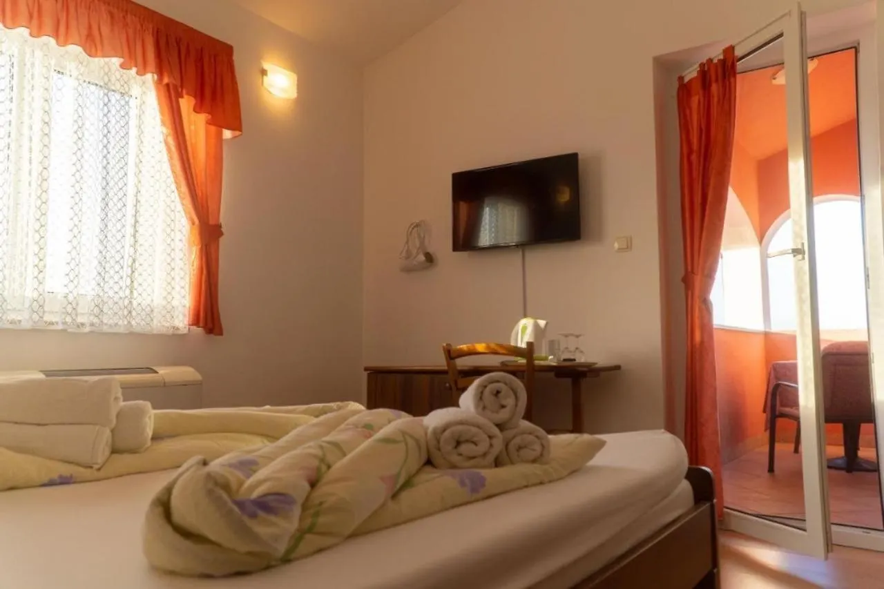 招待所 Apartments And Rooms Villa Chiara 卡尼卡