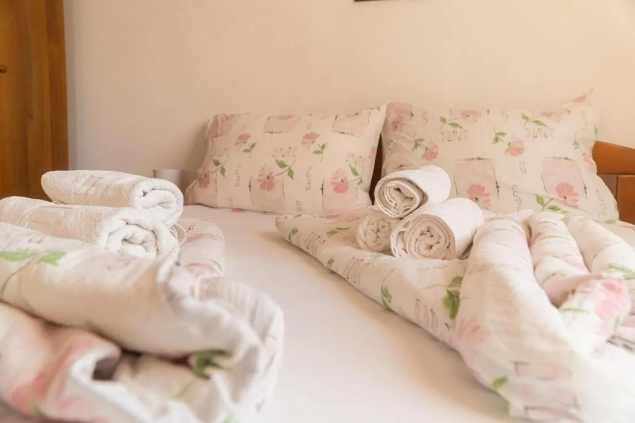 Apartments And Rooms Villa Chiara 卡尼卡 招待所