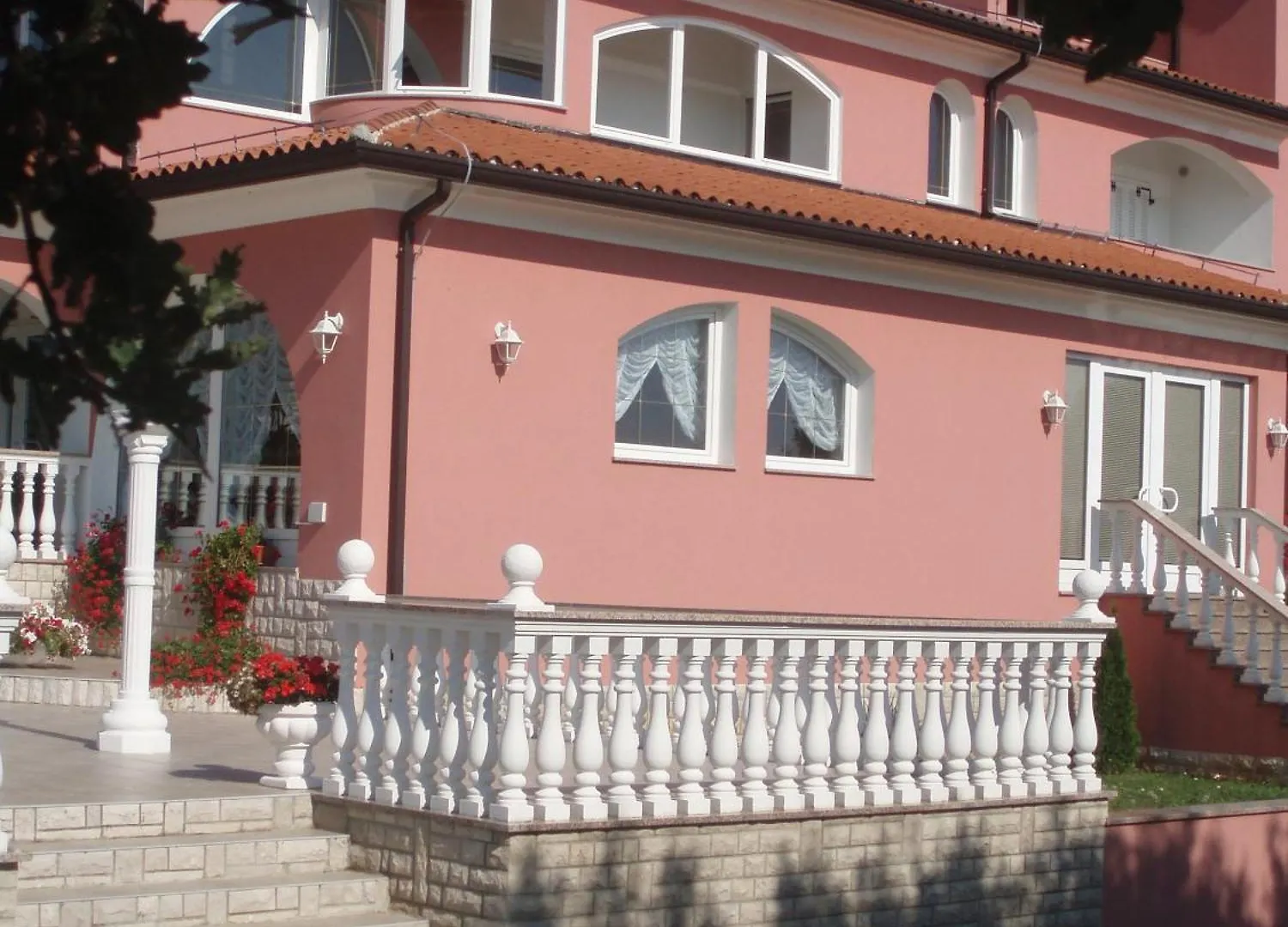 Apartments And Rooms Villa Chiara クルニカ