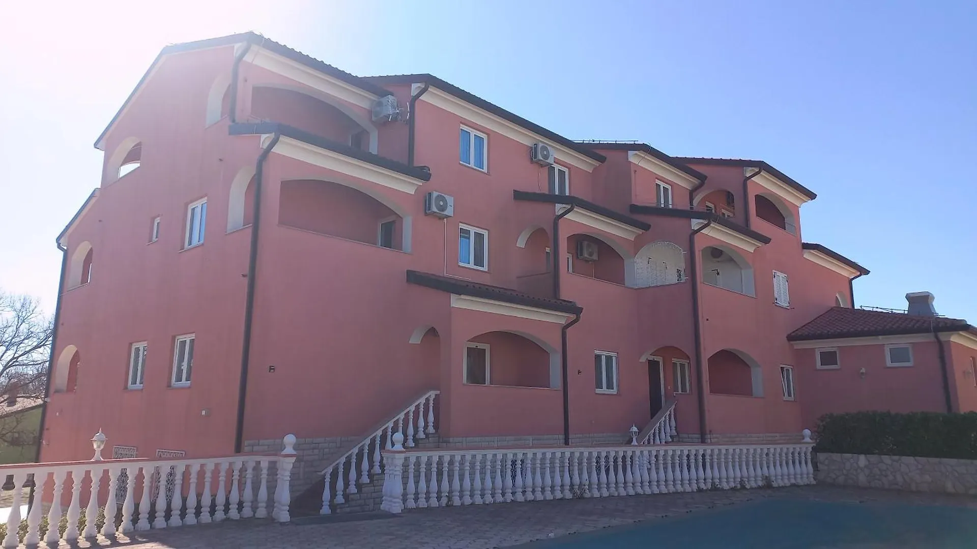 Apartments And Rooms Villa Chiara クルニカ クロアチア