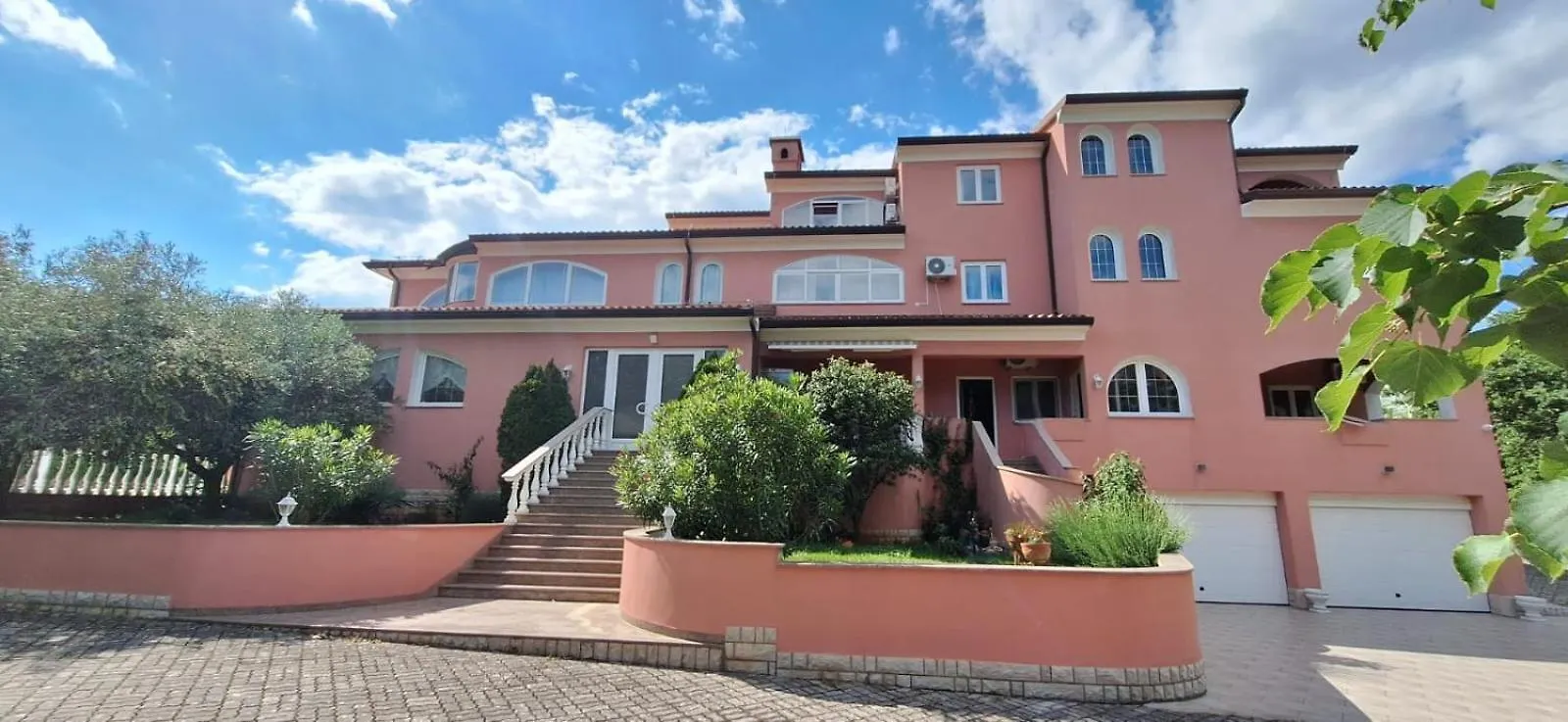 Apartments And Rooms Villa Chiara 卡尼卡 3*,  克罗地亚